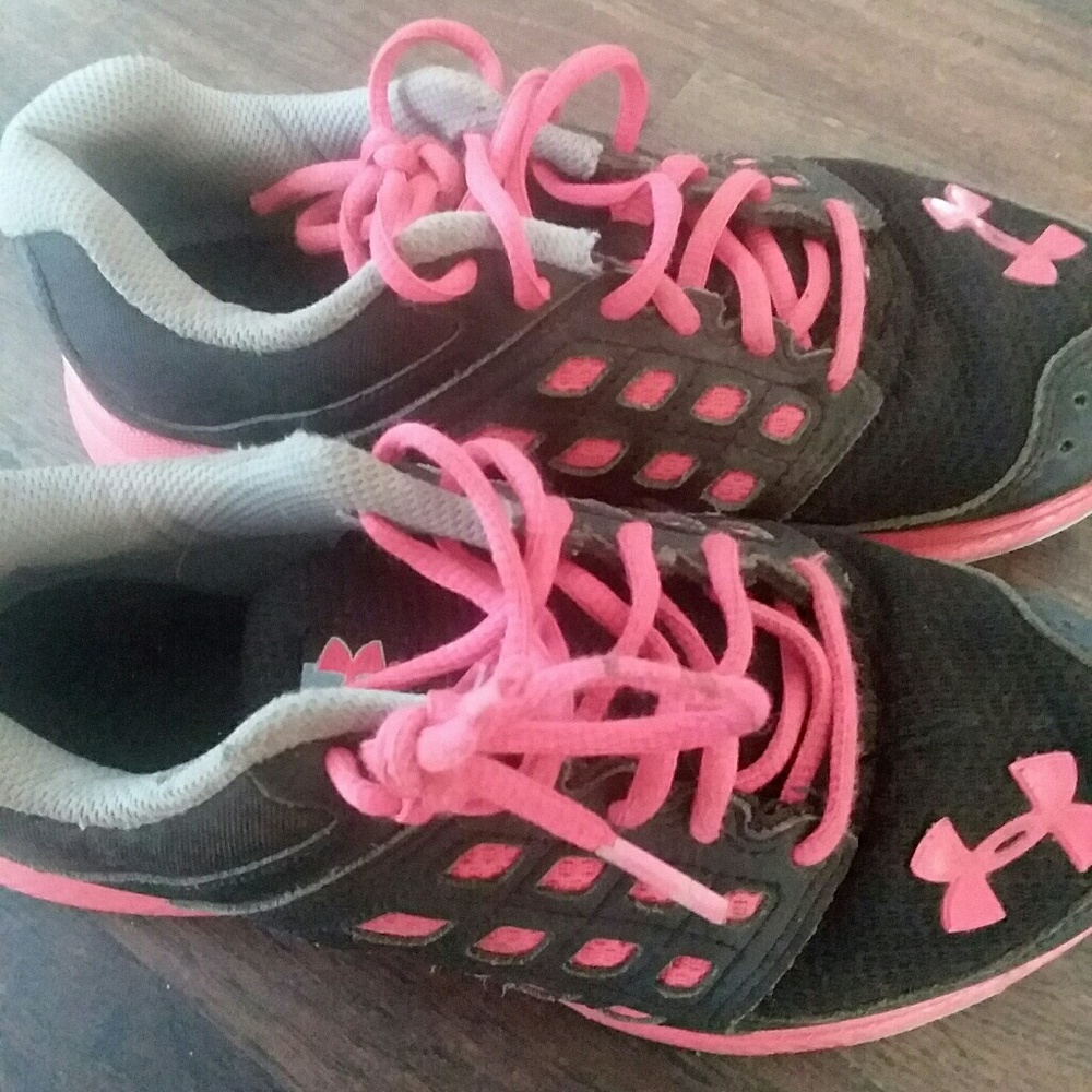 Girls Under Armour size 3